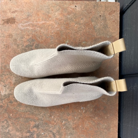 Everlane - The Glove Boot - Sock Bootie 8 ribbed ankle SOLD OUT - Picture 3 of 12